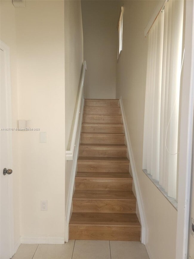 Building Photo - 2902 Crestwood Ter