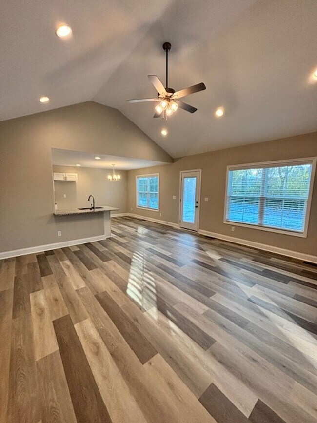 Foto del edificio - 1146 Melody Ave