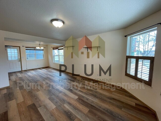 Building Photo - 4385 Deveraux Pl