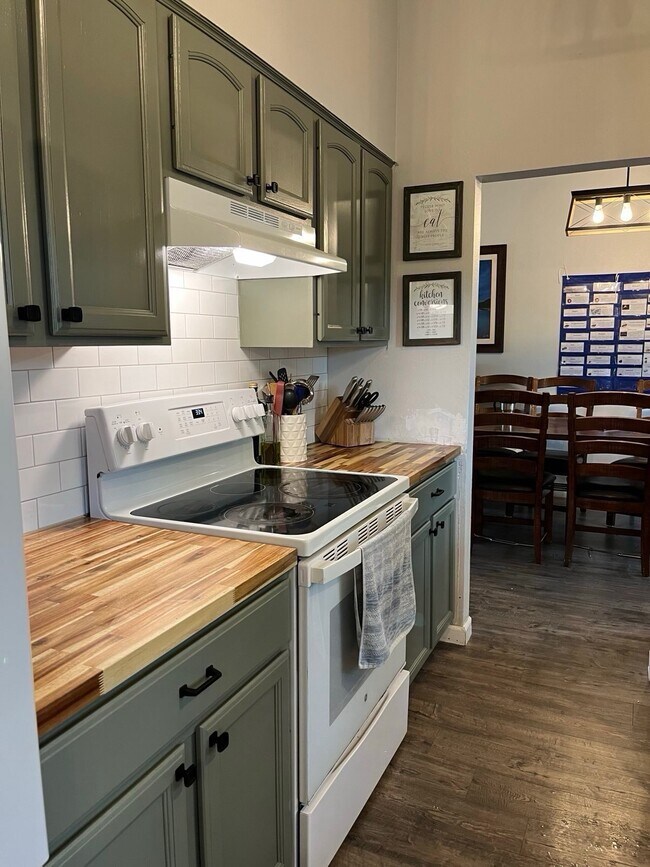 Foto del edificio - 4999 Horseshoe Bend St