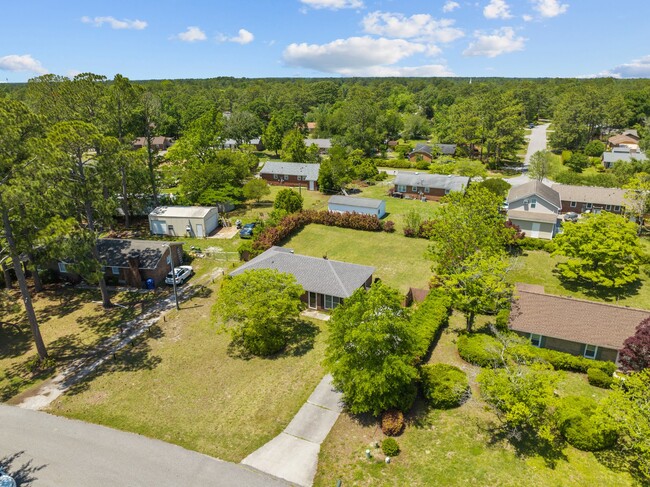 Building Photo - 1001 Dickens Dr