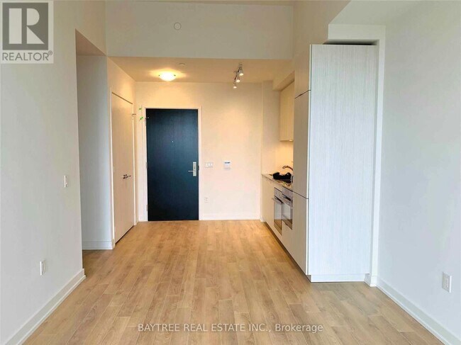 Photo du bâtiment - 158 Front St E