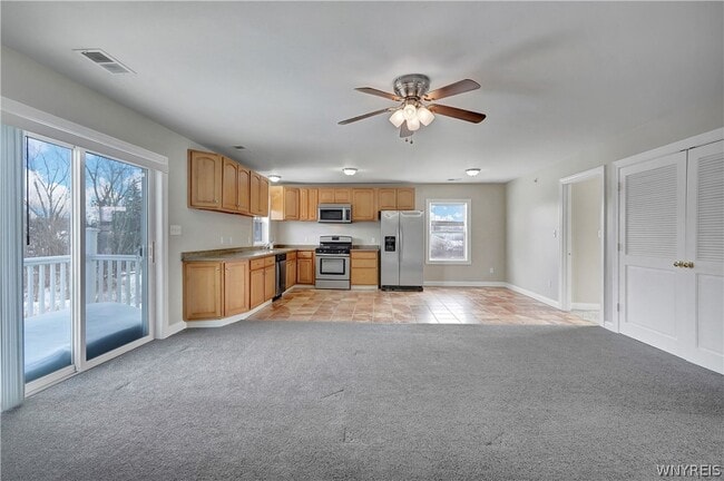 Building Photo - 4510 Broadway