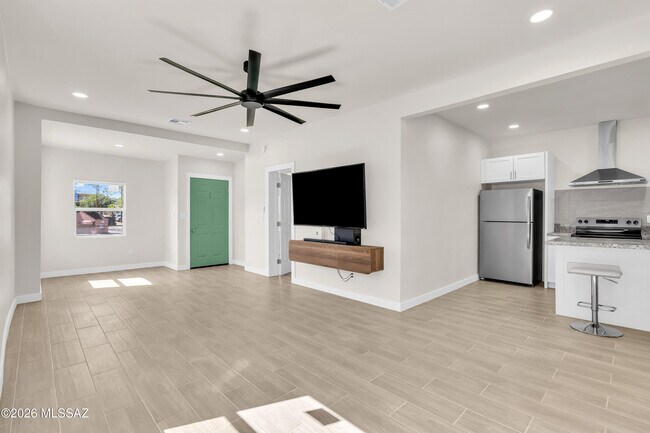 Foto del edificio - 815 E Drachman St