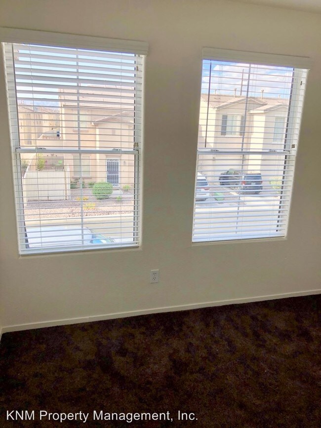 Foto del edificio - 3 br, 3 bath House - 5911 Amber Sky Ave.