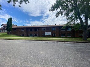 Building Photo - 109 3rd Ave