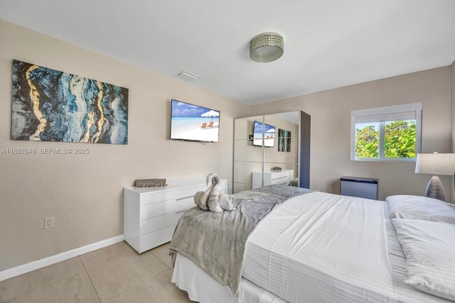 Foto del edificio - 1581 NE 108th St