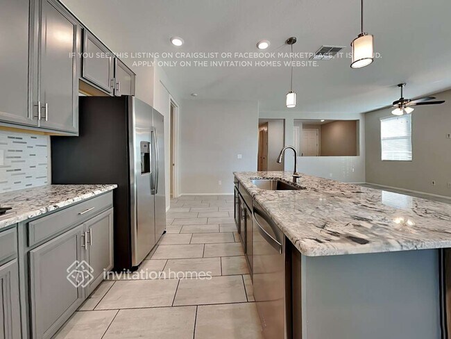 Foto del edificio - 4414 198th Dr