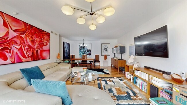 Foto del edificio - 5000 Oakton St