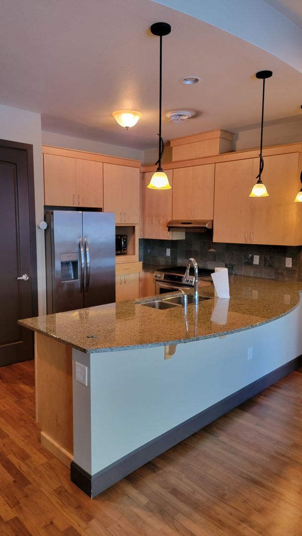 Foto del edificio - Wonderful 2 bed 2 bath condo in Royal Plaz...