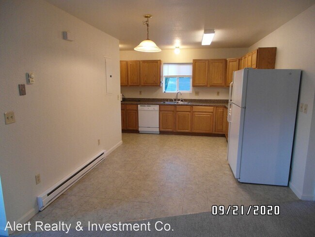 Building Photo - 1 br, 1 bath House - 240-1/2 Park St