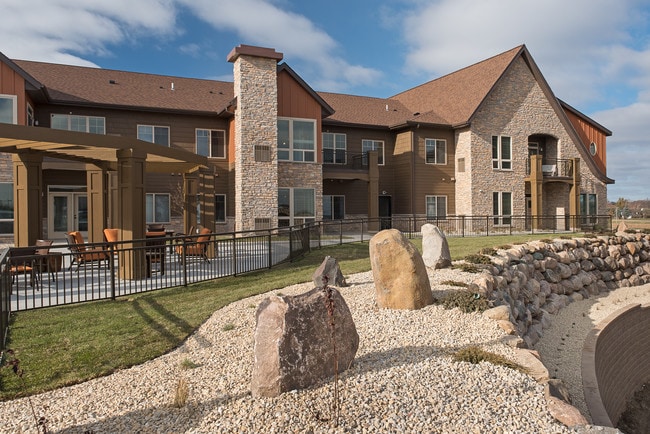 Outdoor Seating Area - 4200 Benjamin Dr