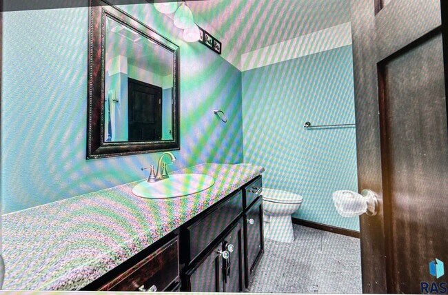 Building Photo - Beautiful 4 Bedroom Home for Rent
