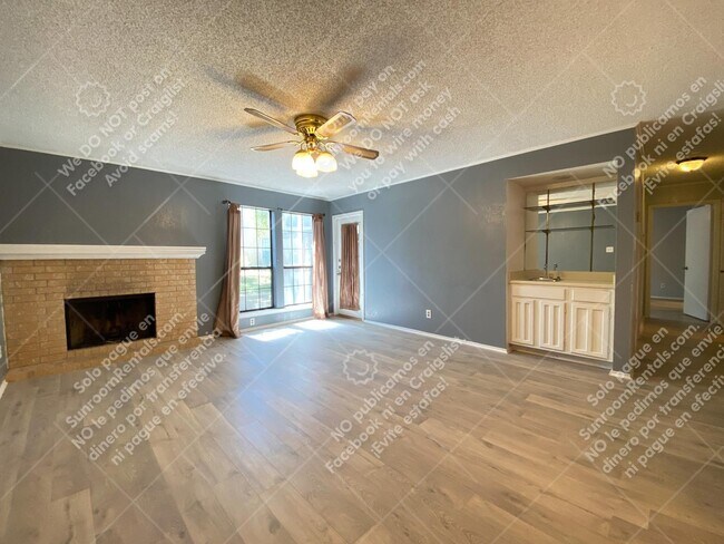 Foto del edificio - 1202 Thorpe Ln