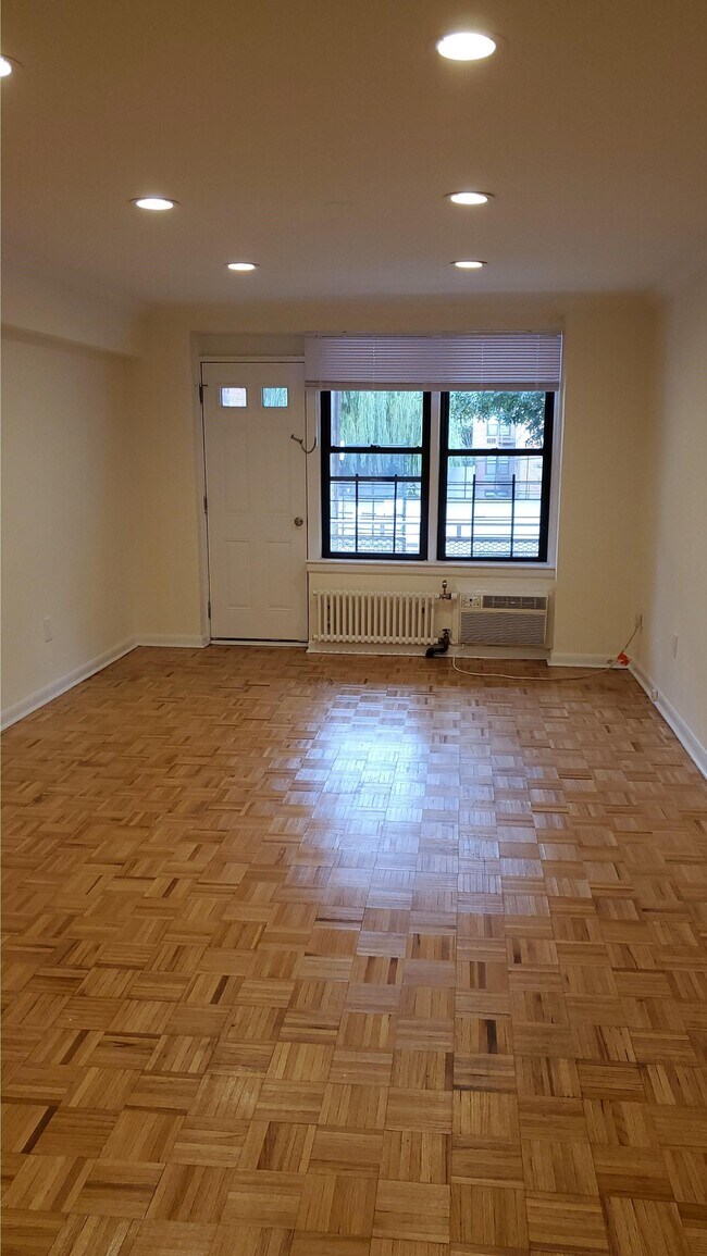 Foto del edificio - 48-50-50 37th St