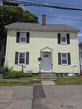Building Photo - 14 Clinton St