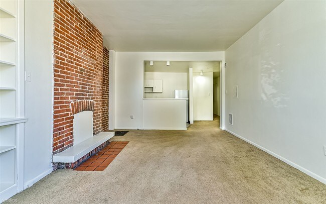 Foto del edificio - 2 br, 1 bath Apartment - 632 Summerlea St # 1