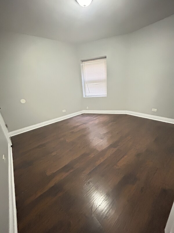 Foto del edificio - 7653 S Essex Ave
