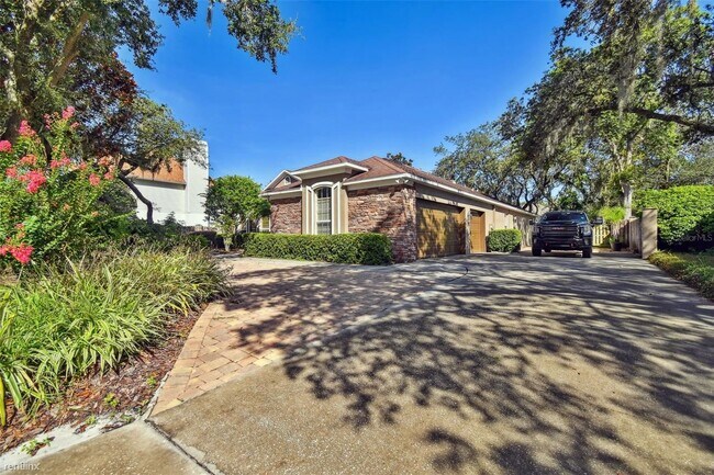 Building Photo - 4 br, 3 bath House - 2705 Aston Avenue