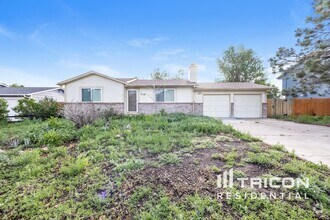 Building Photo - 3250 Mirage Dr