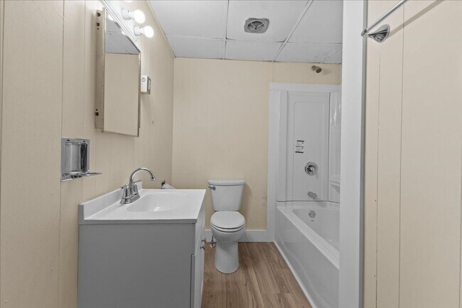 Foto del edificio - 207 S Union St