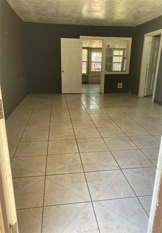 Foto del edificio - 8227 Garland St