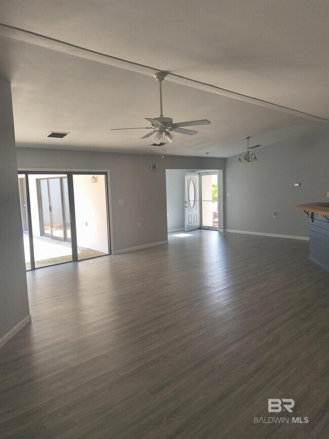 Foto del edificio - 318 W Fort Morgan Rd