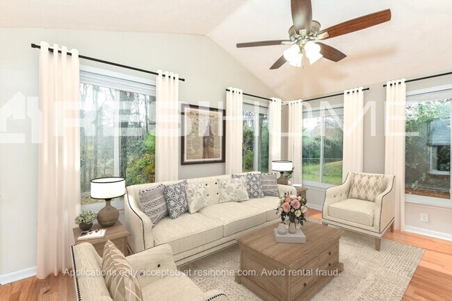 Foto del edificio - 623 Crestmont Ct