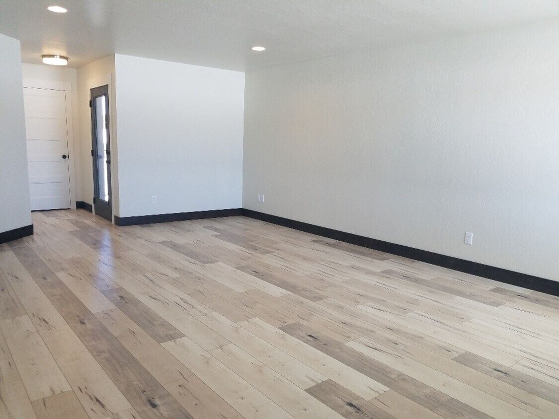 138 Jewel Basin Ct, Bigfork, MT 59911 Room for Rent in Bigfork, MT