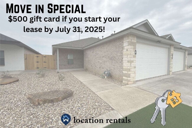 Building Photo - Gorgeous Duplex in Frenship East!
