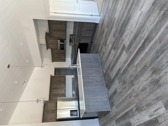 Building Photo - 2104 3125 W