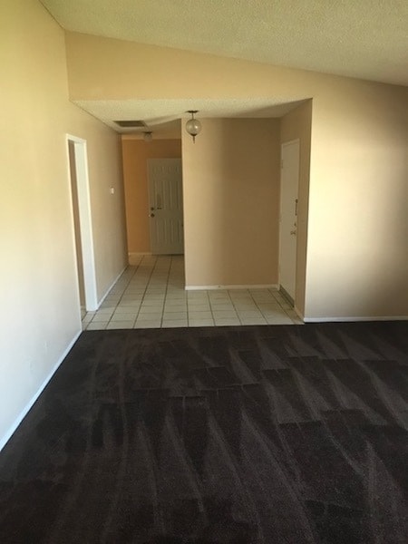 Building Photo - Spacious 3 bedroom Home for Rent