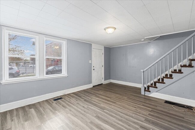 Building Photo - 1215 S Octagon Rd