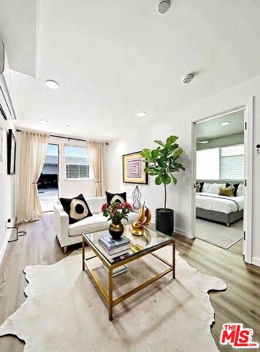 Foto del edificio - 908 N Louise St