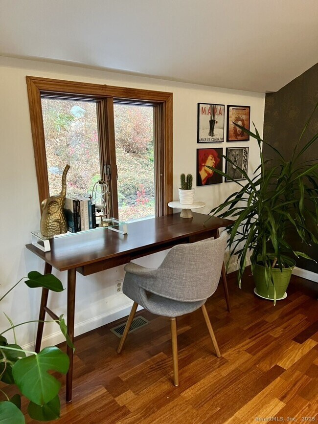 Foto del edificio - 106 Injun Hollow Rd