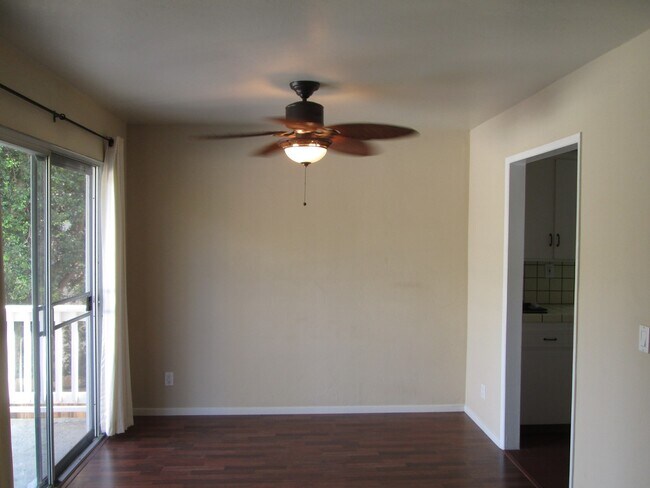 Foto del edificio - 2BD/1BA Upper Unit in Cardiff