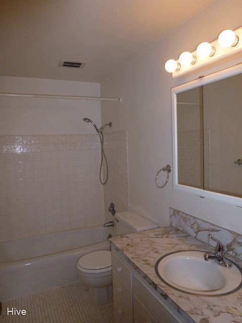 Foto del edificio - 7101 Roosevelt Way NE