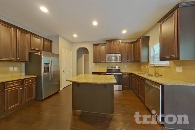 Building Photo - 1562 Pressley Ln