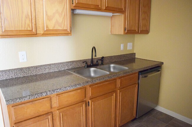 Foto del edificio - 1210 Monroe Loop