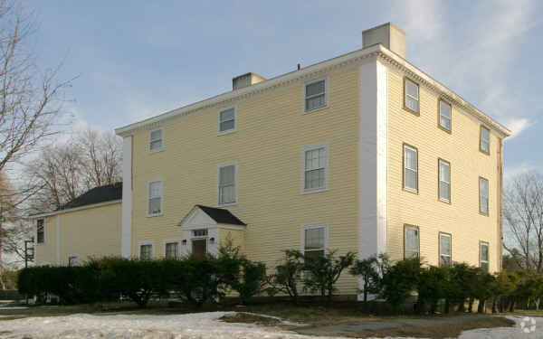 Building Photo - 23 Pleasant St
