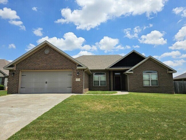 Building Photo - 1210 Ellen Ray Ln
