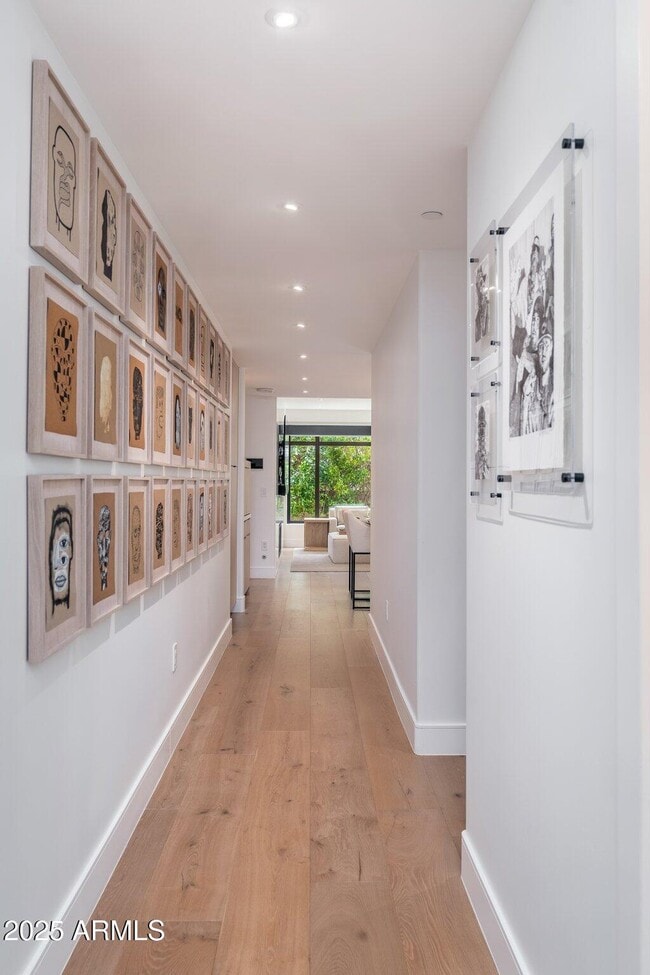 Building Photo - 7175 E Camelback Rd