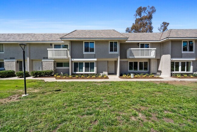 Foto del edificio - Large Modern Renovated 3 Bedroom 2.5 Bath ...