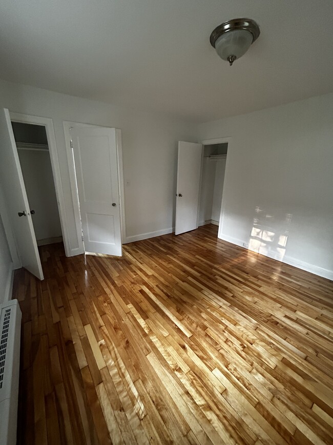 Master Bedroom - 100 Boylston St