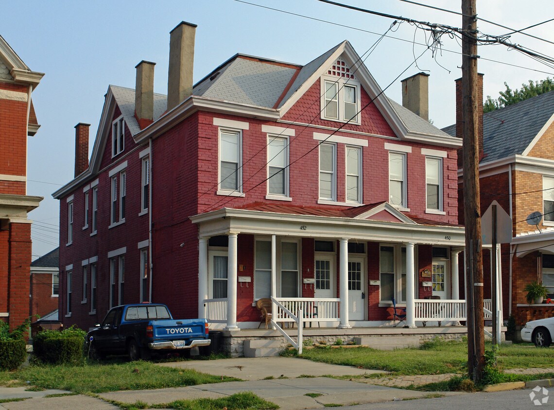Foto del edificio - 450-452 Elm St