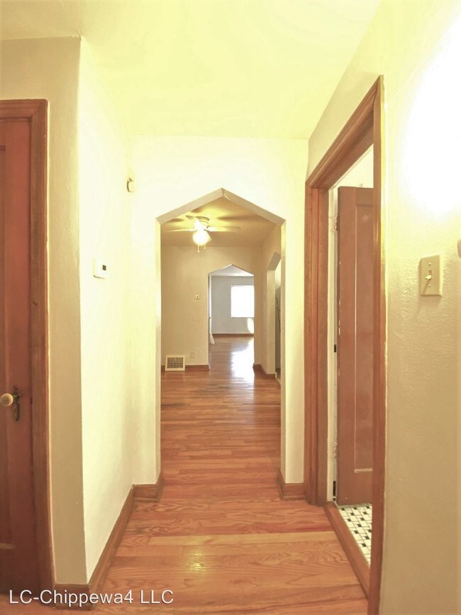 Foto del edificio - 5504 Chippewa St