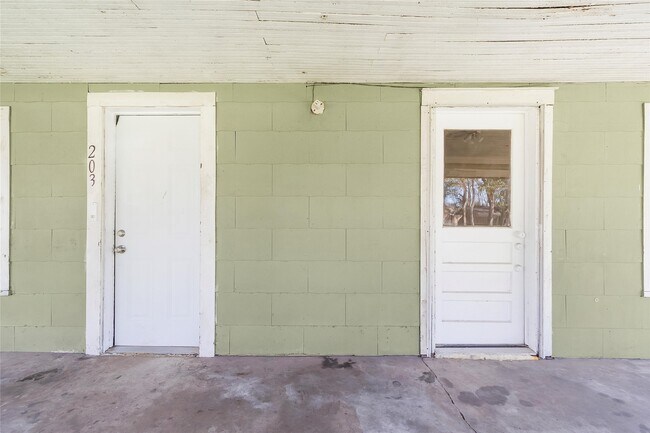 Foto del edificio - 203 W Powell St