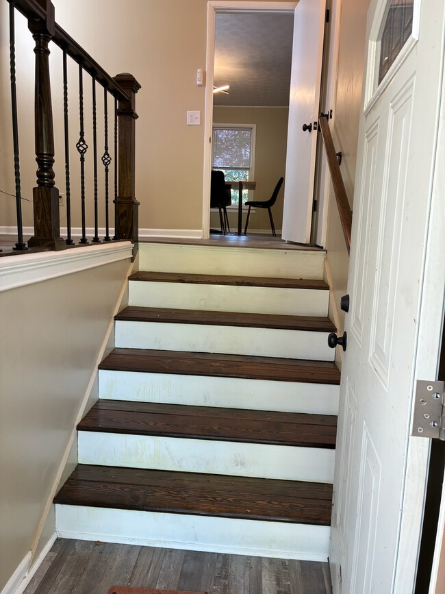 Building Photo - 410 Etowah Ave