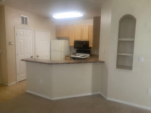 Foto del edificio - 10106 Courtney Oaks Cir