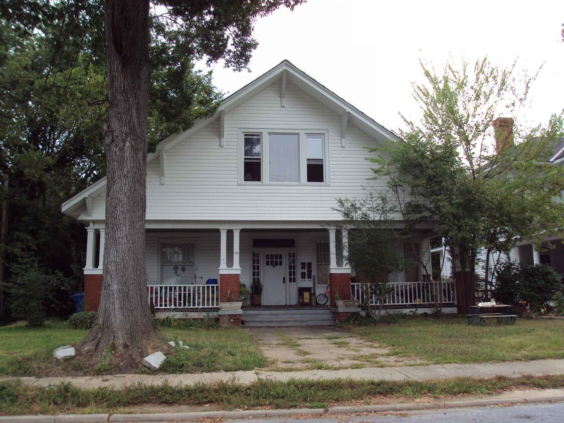 Primary Photo - 126 Bailey Cir